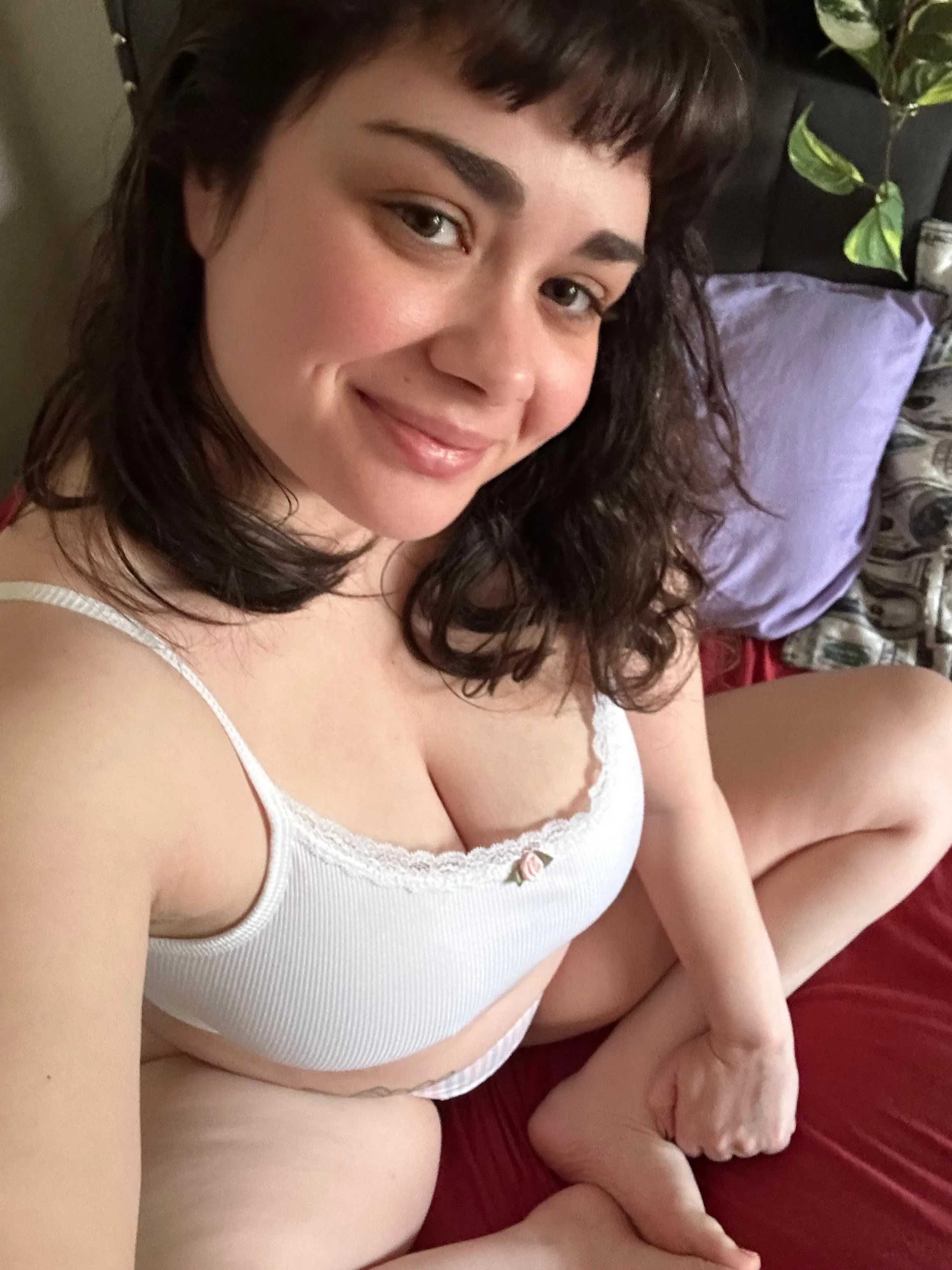 Natural cleavage, hair and no makeup :)