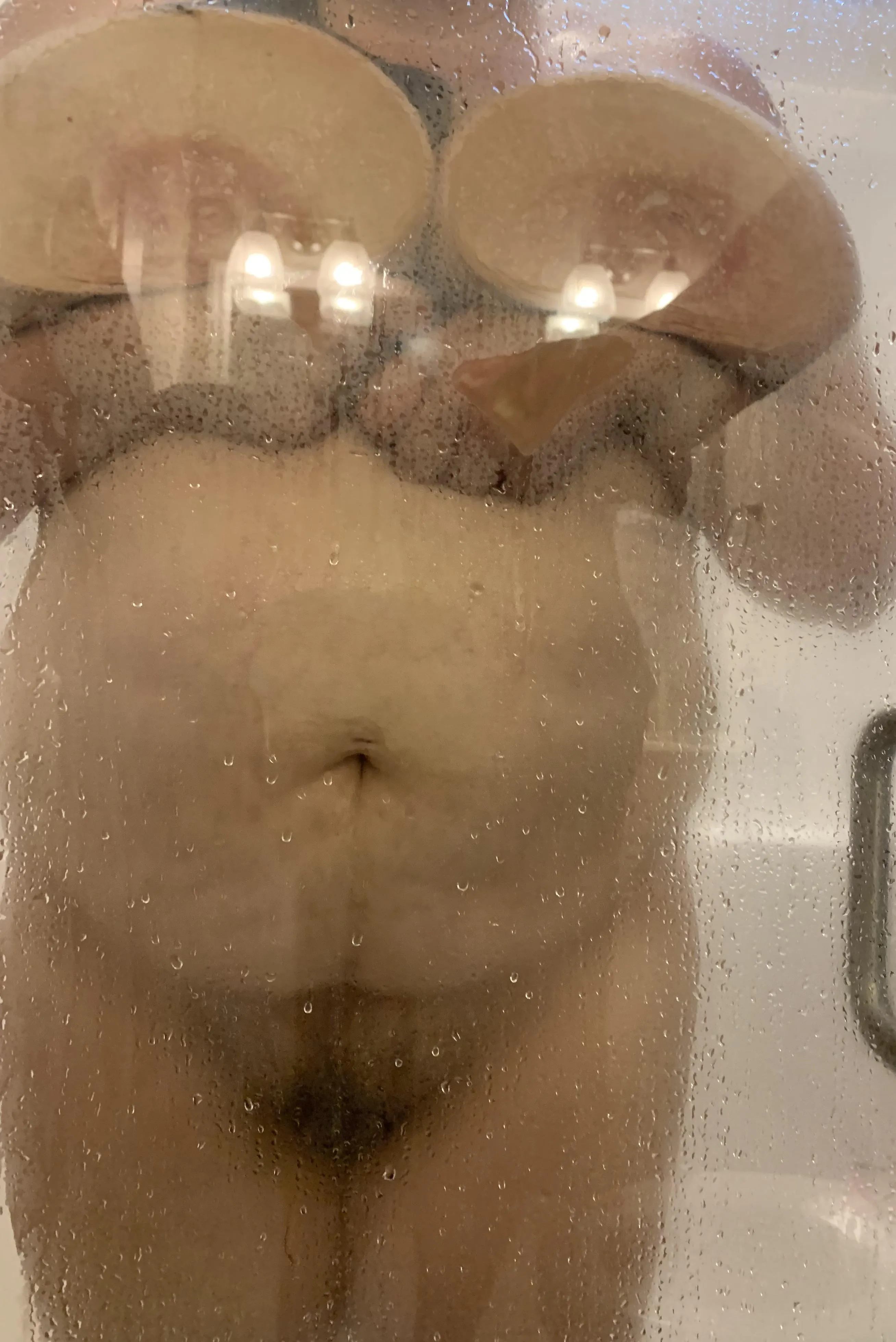 Smooshed Natural MILF Milkers!😈