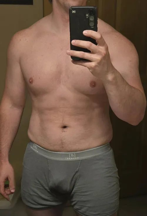 [34] Do women actually want dilfs?