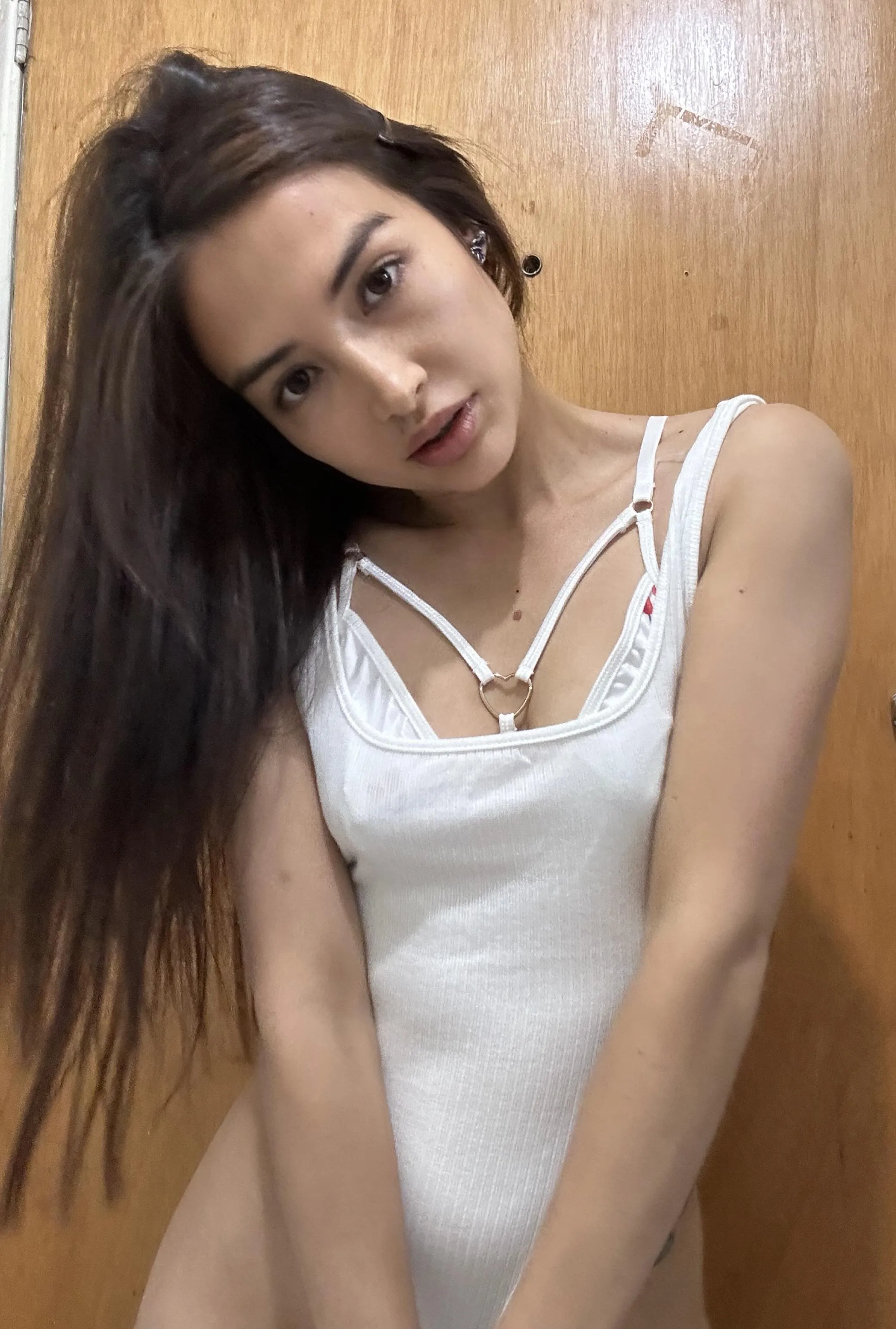 Can you go one round with an Asian skinny girl?