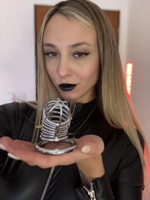 Describe your baby dick in one word