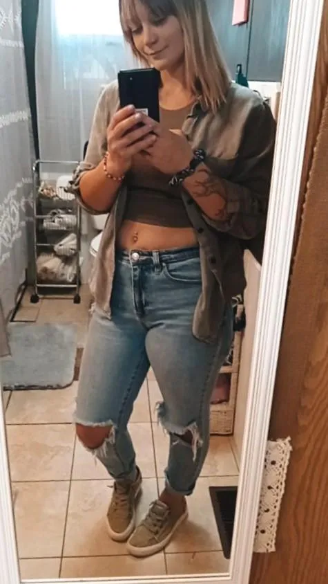 Drop a ❤️ and I'll send u nudes (first 60 guys only)