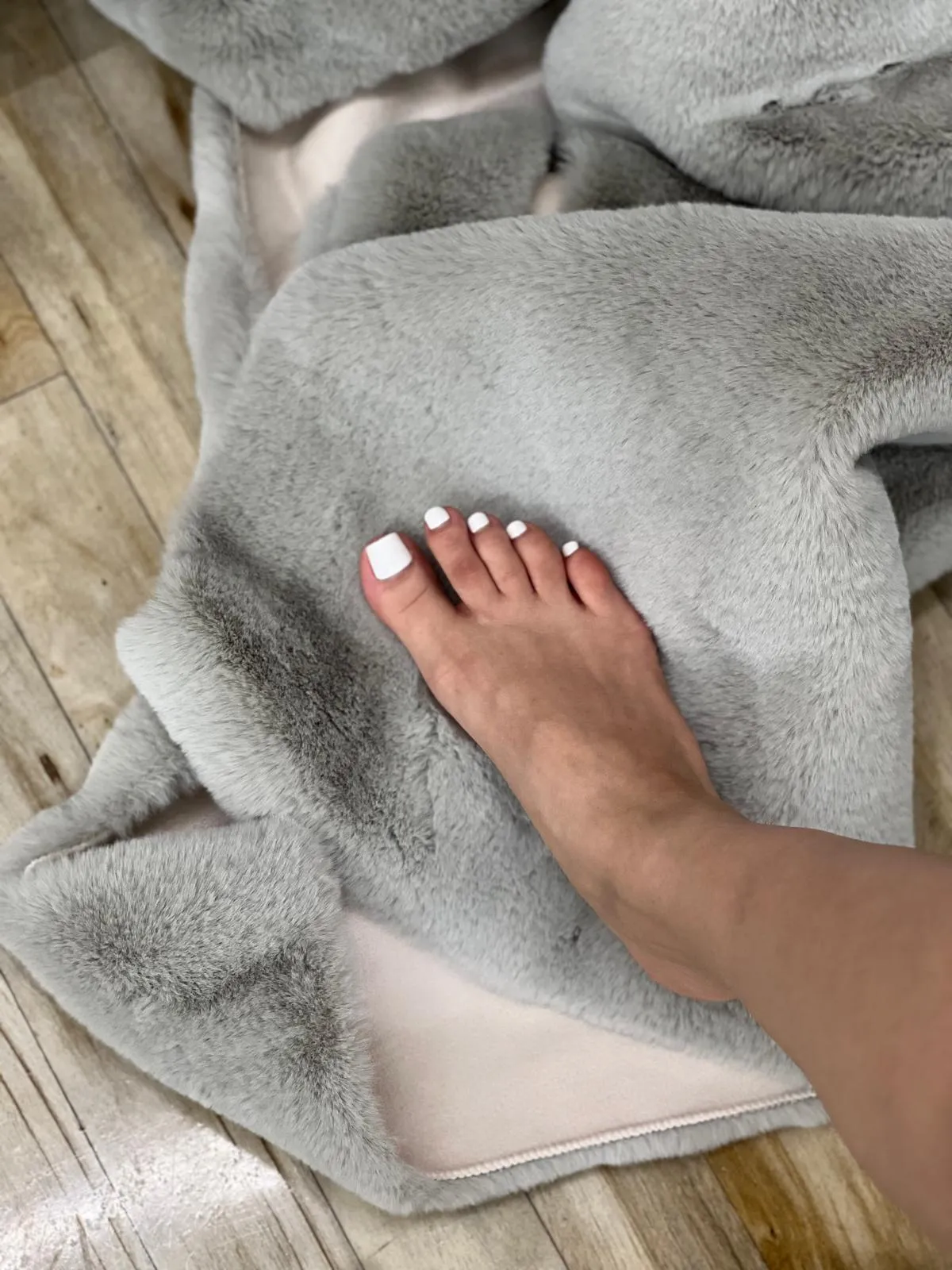 Shopping for a new rug. How's the contrast?