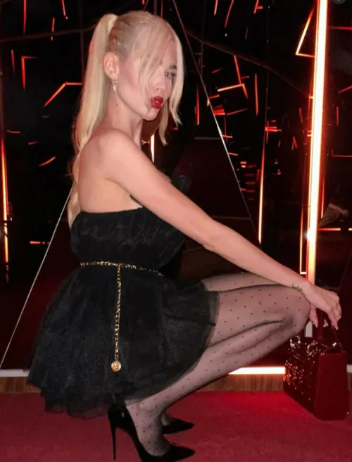 Would you go on a date with me , then fuck me raw after?