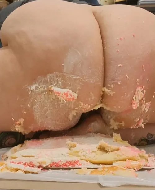 Did my first cake sitting video today. Would love to do more :)