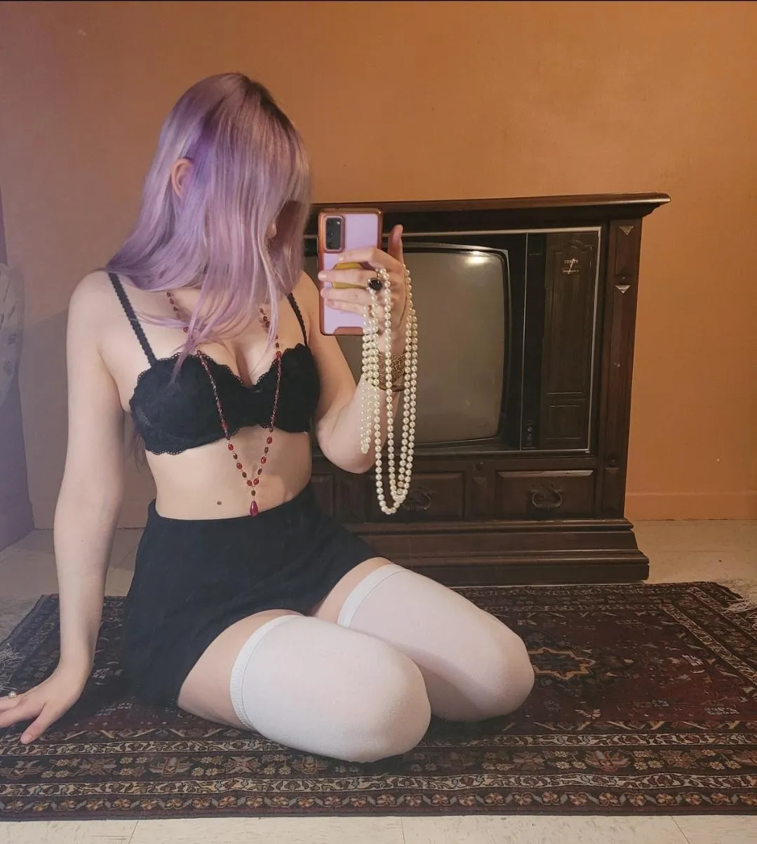 Do you like weird girls?