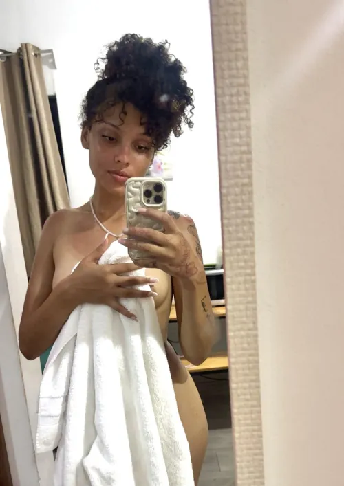 Hola from me & my hairbun🙃🥥🫧