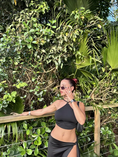 Messy bun in the sun