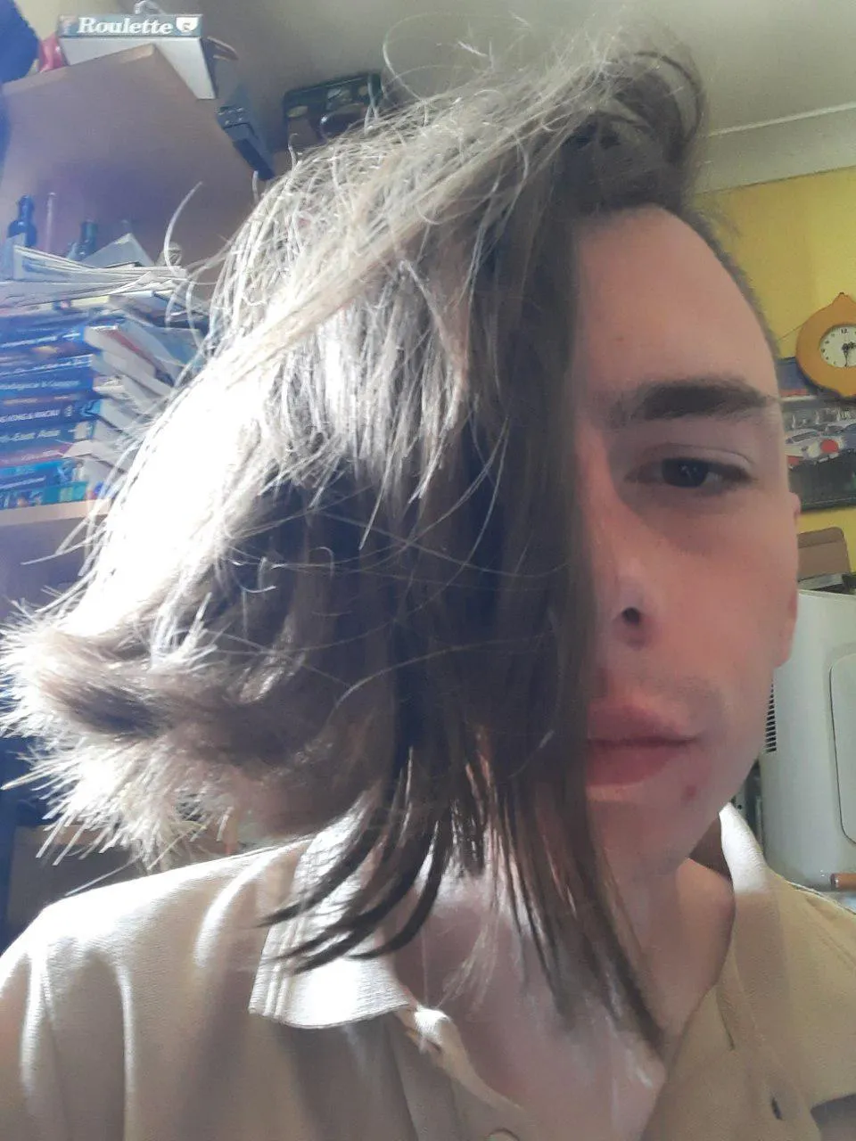 My messy floppy fringe... its begging to be shaved