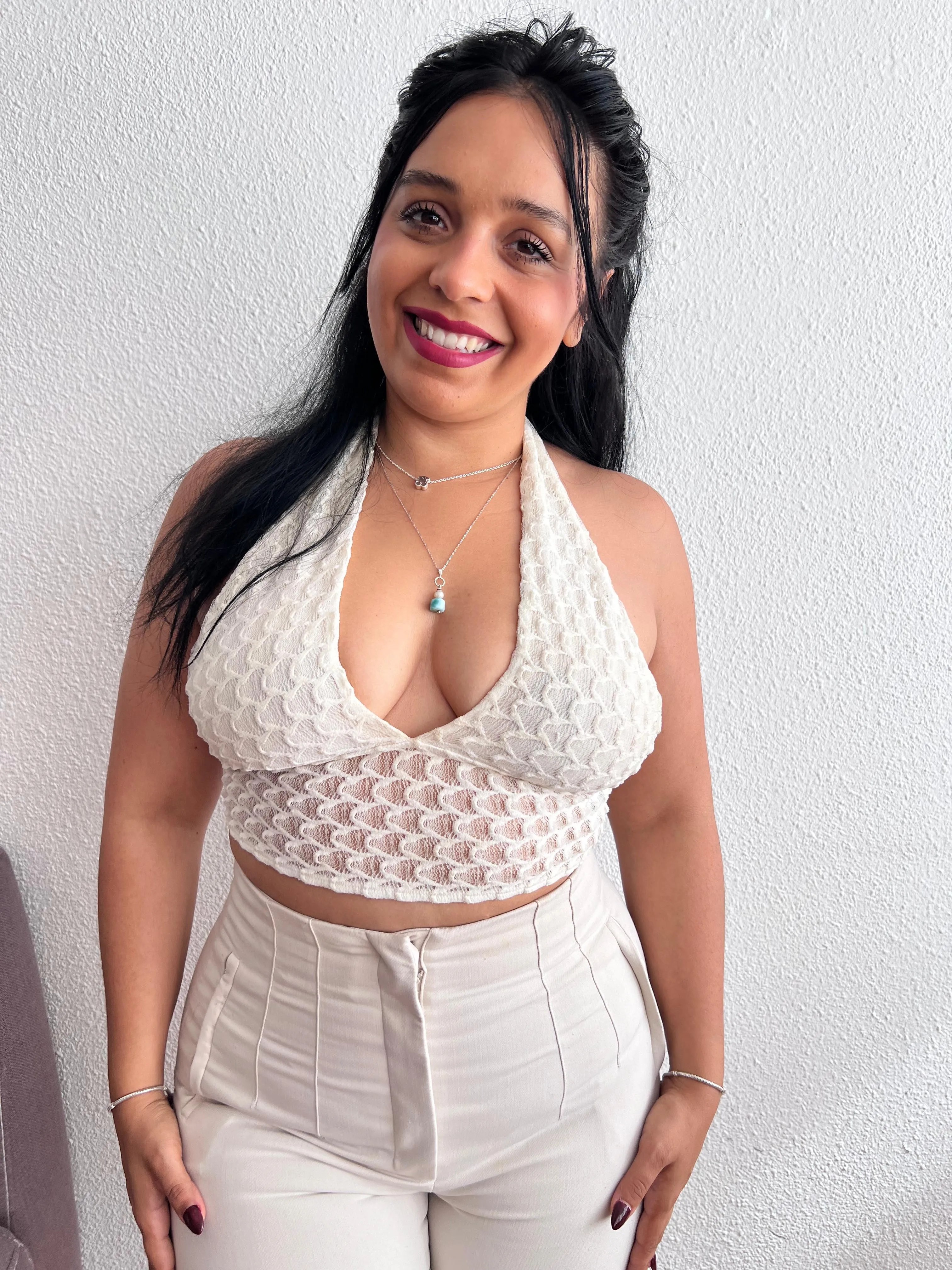 ⭐️Sexiest⭐️ I took this picture today- pls give me a Kiss married and still with very tight butt - Enough?