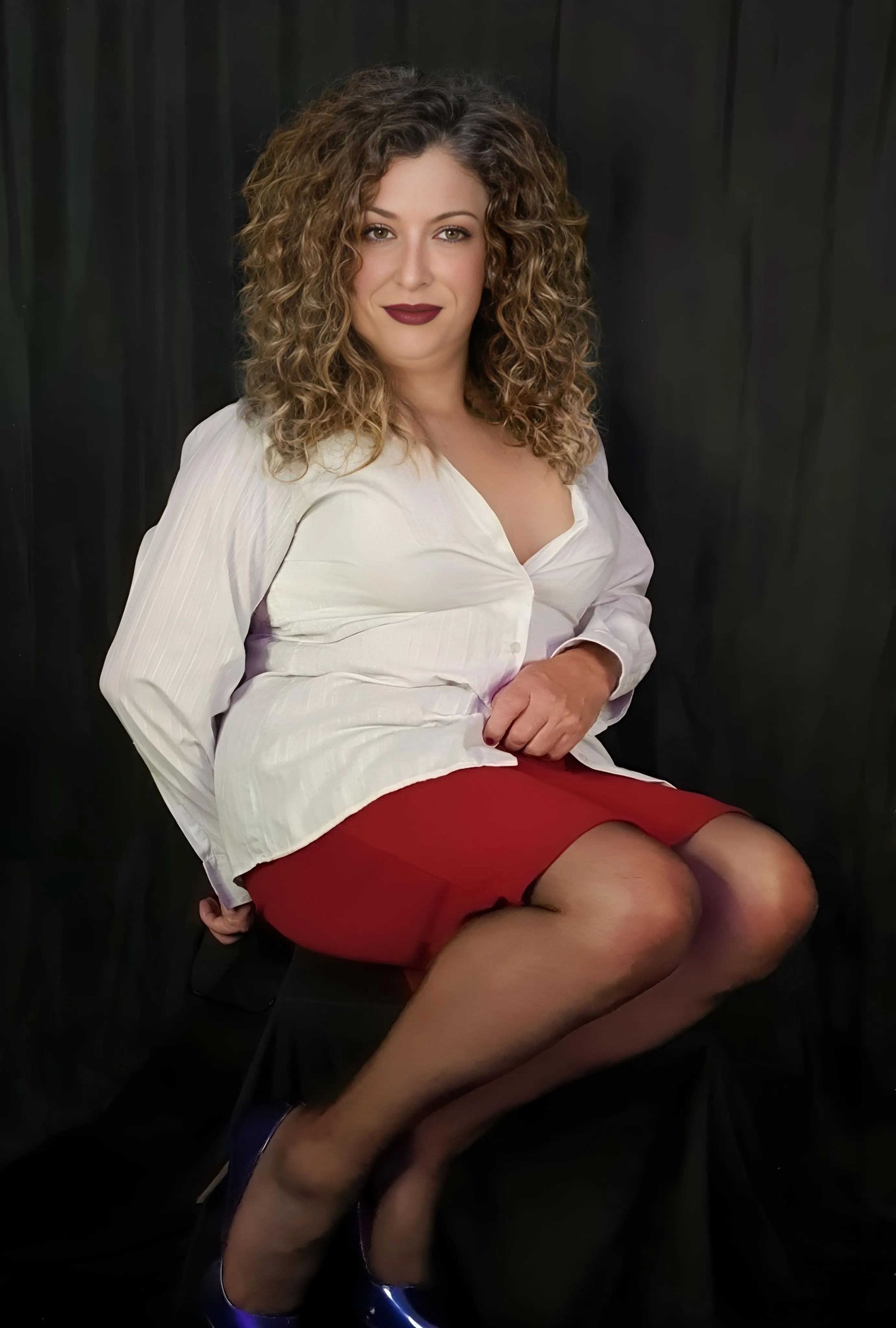 Would you like Dax to be your sexy secretary