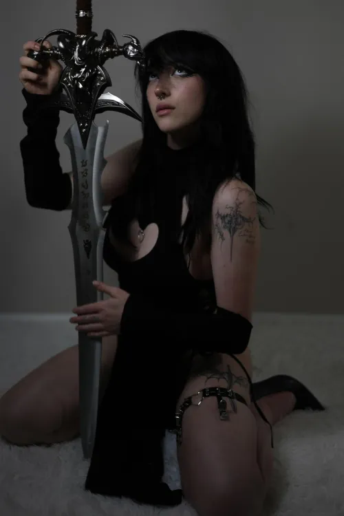 Be a good boy and show me how loud you can make me moan