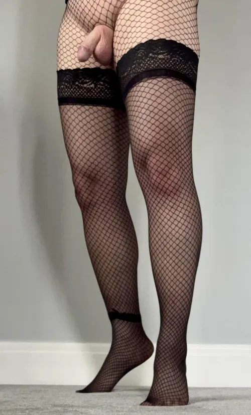 Fishnets and stockings feel incredible!!🔥🔥