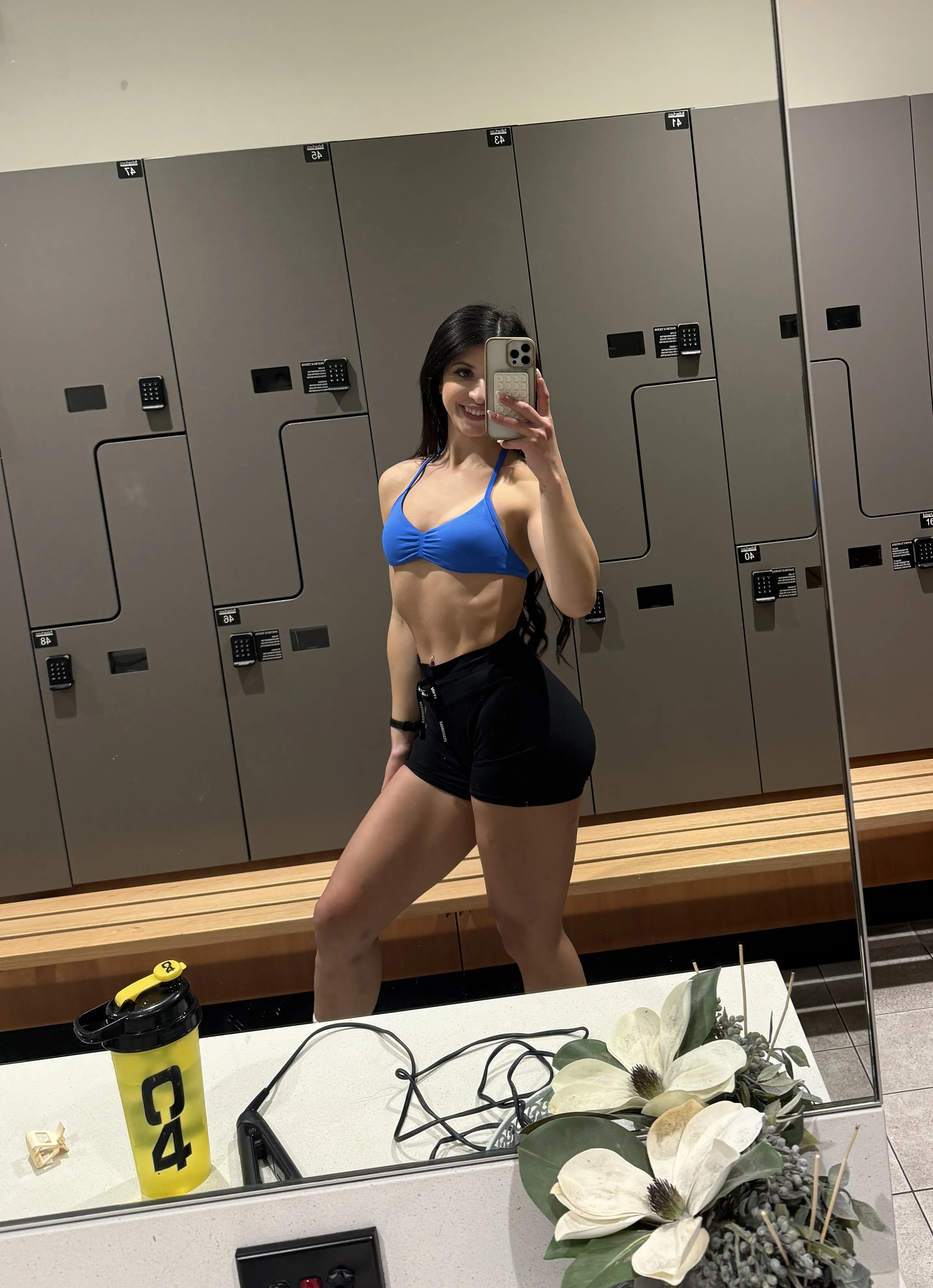 Post-pump perks: endorphins and a mirror moment