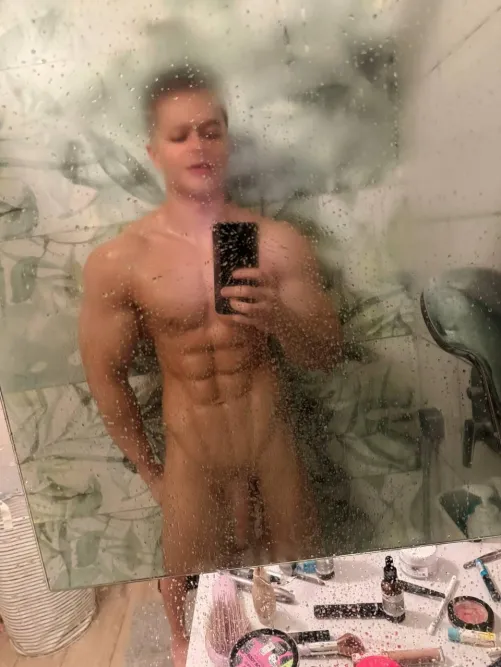 Shower selfie :D
