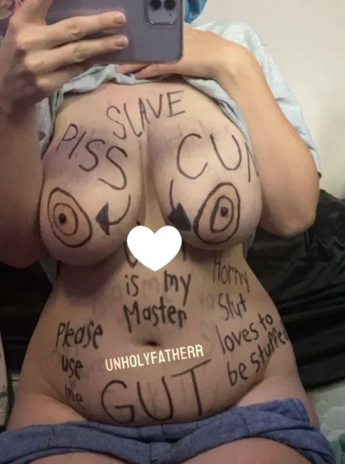 Writing on my body for master turns me on so much 🙈