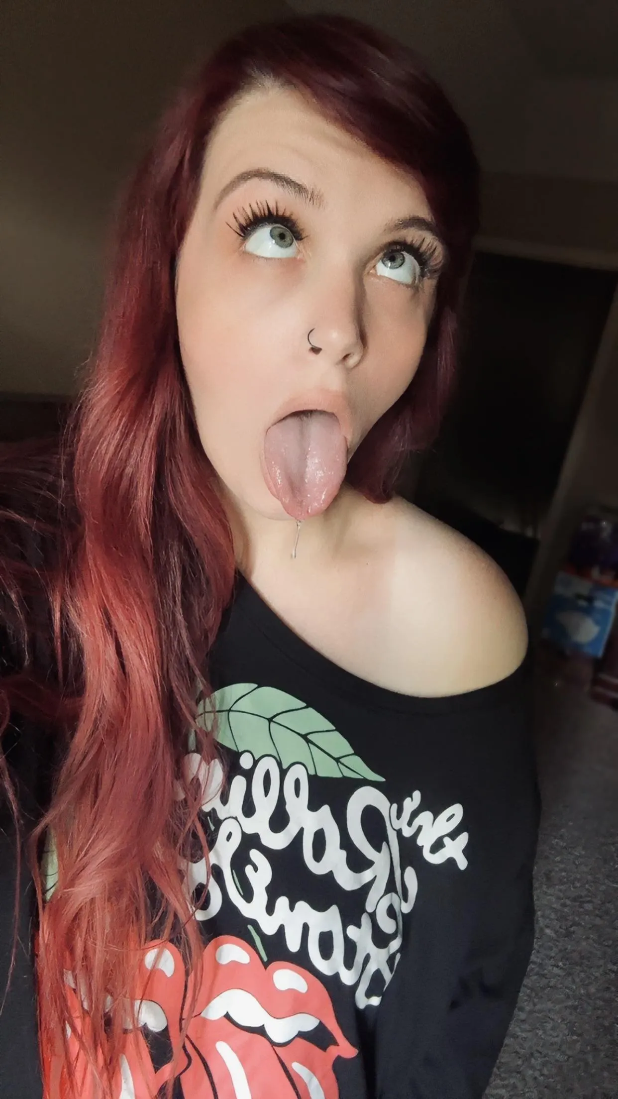 Let me drool all over your dick 🤤❤️😈🍒