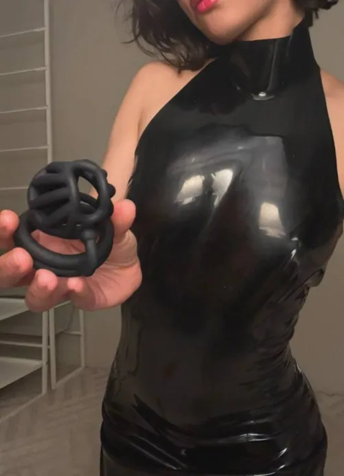 Should I cage you and sit on your face?