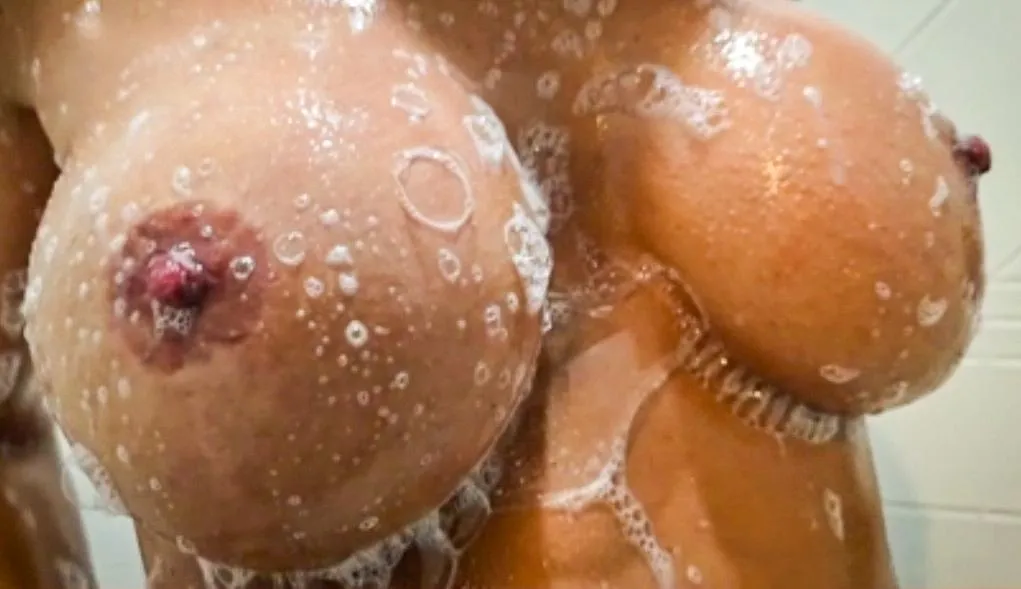 The MILF of your fantasies (41)