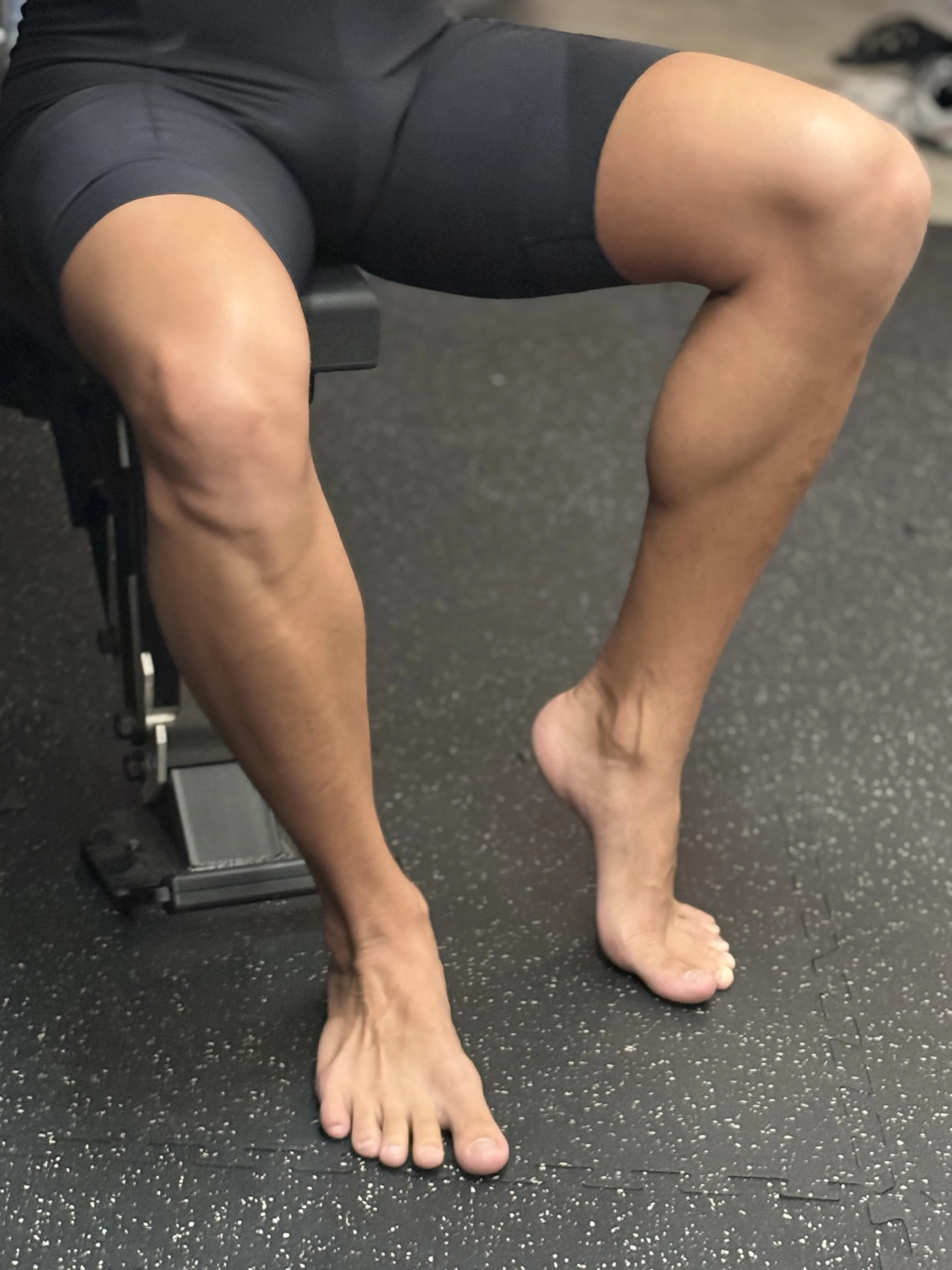 Who else likes squatting barefoot?