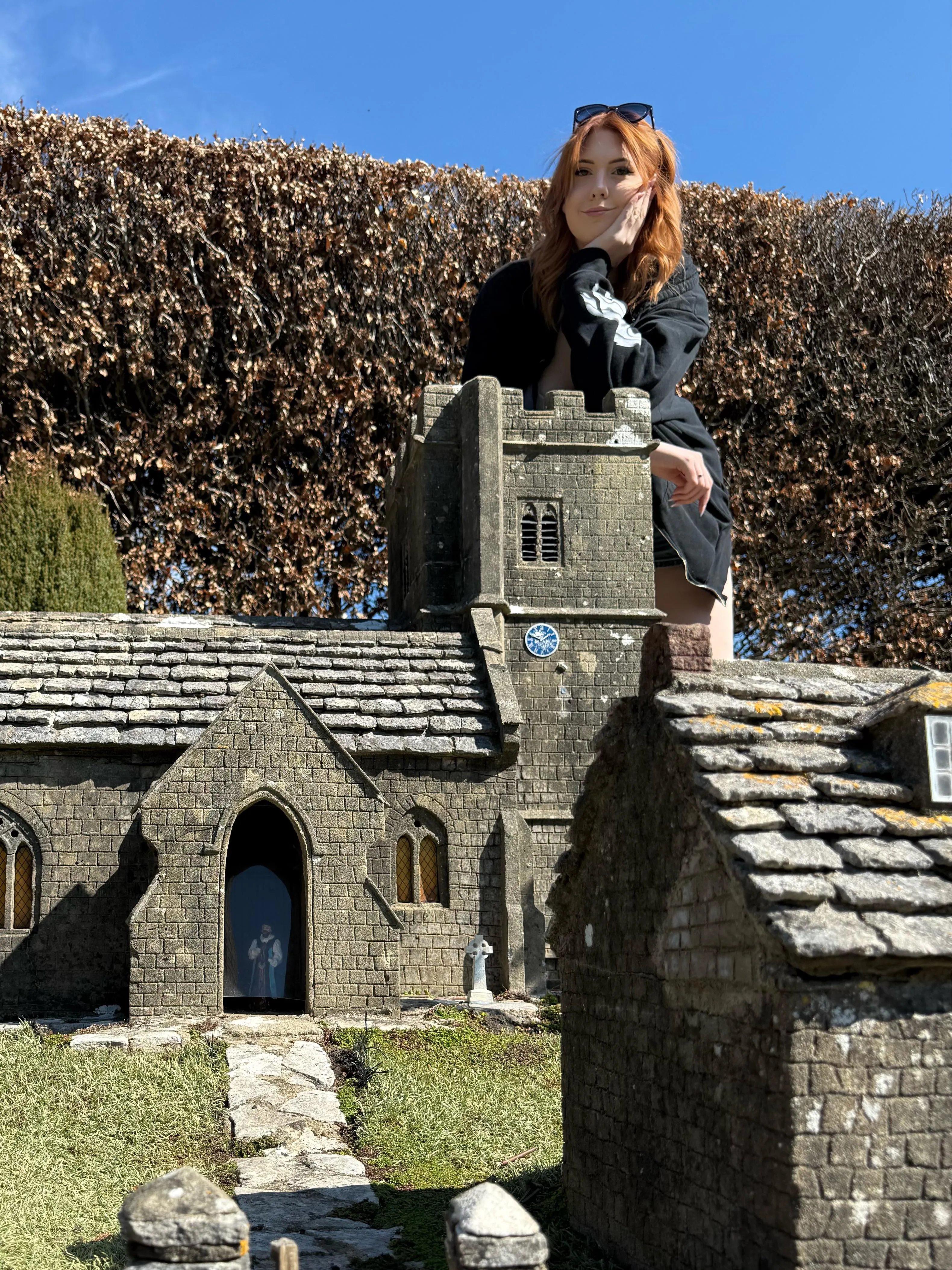 6’9 tall real life giantess