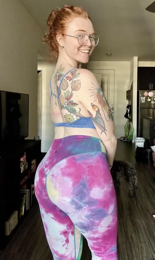 Are nerdy tatted gingers your type?