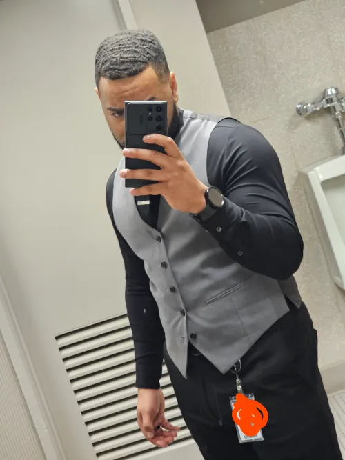 Does the vested look clear the mods?