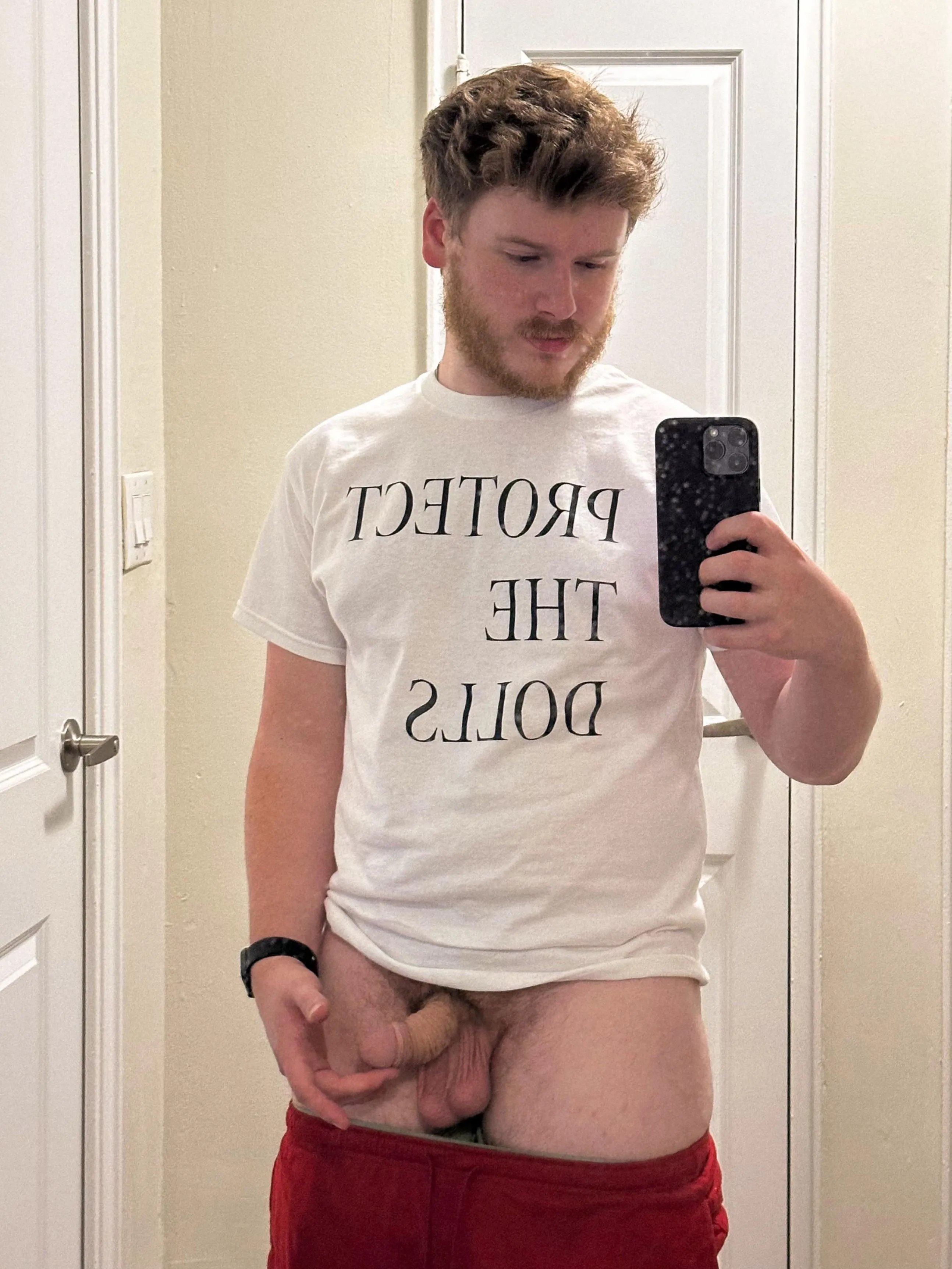 Hot out so my balls are swinging around in my shorts 🍒 [27]