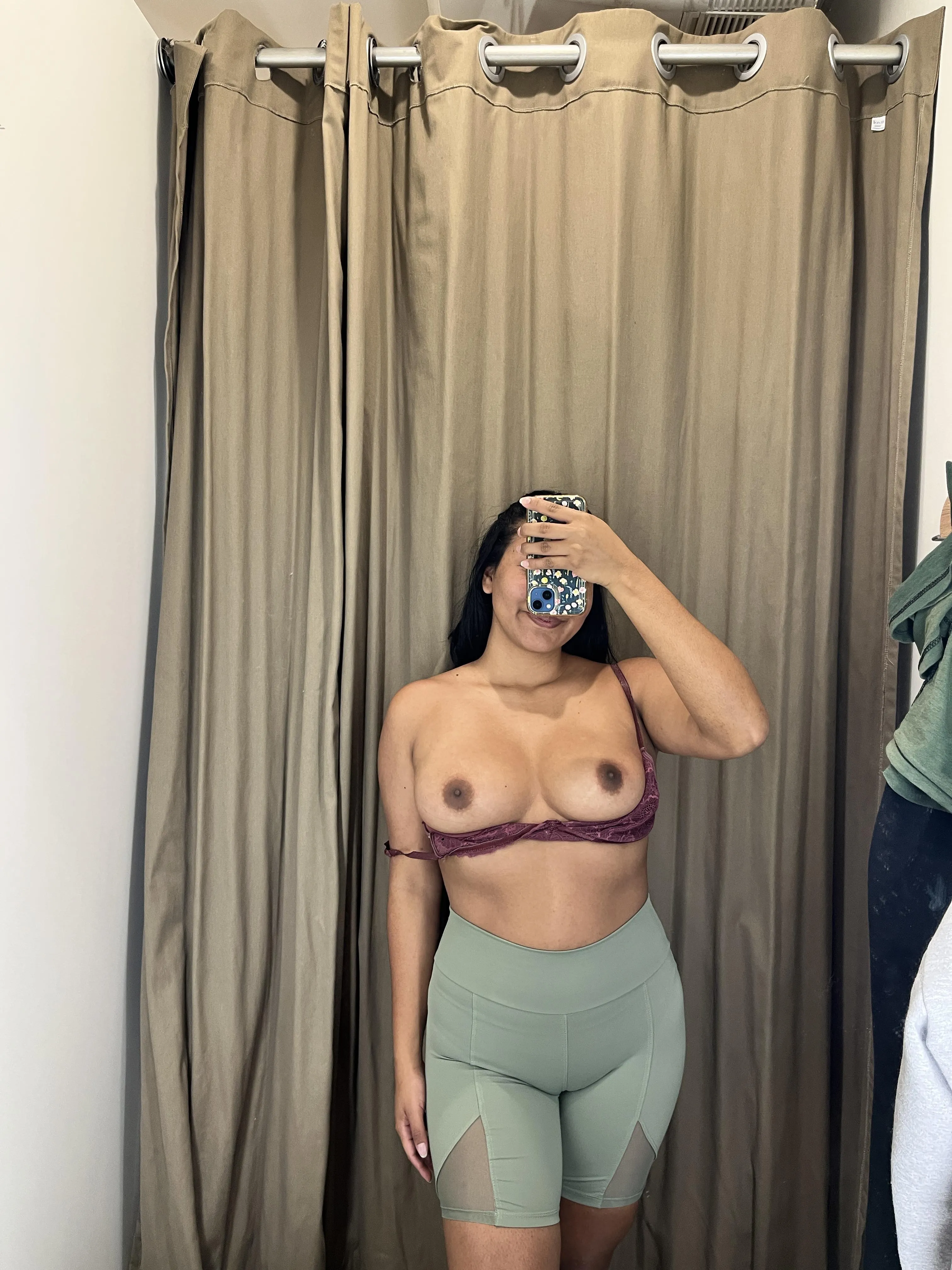 Naughty in the changing rooms [F]