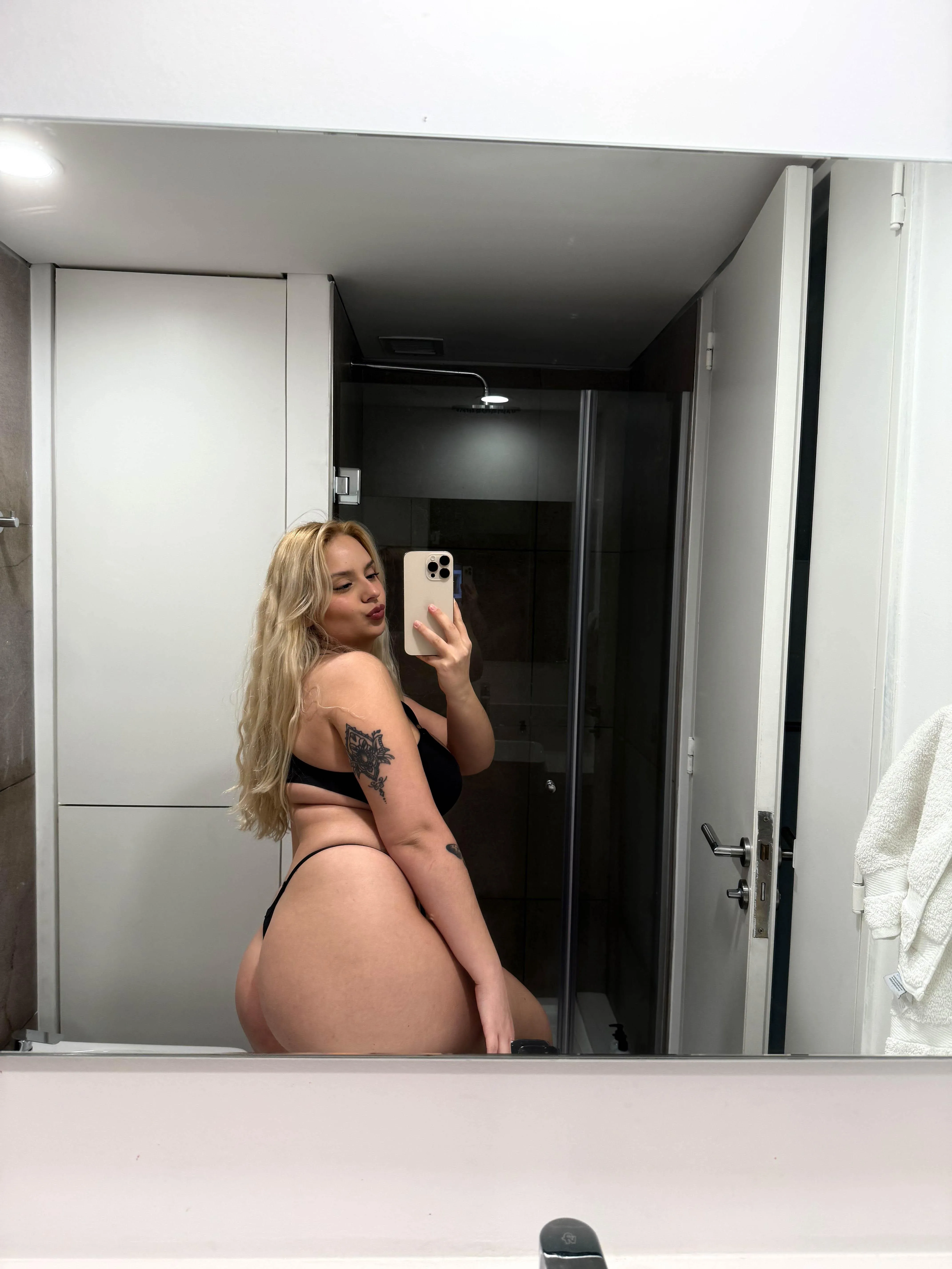 rate my chubby ass from 1-10