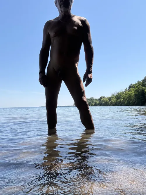 Clear skies blue water and nothing to hide