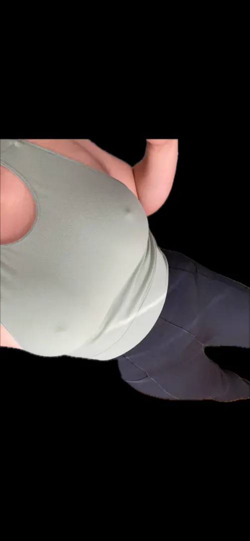 Do any guys like seeing the visible panty line in the front?