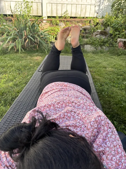 Ever licked mature Asian soles? 🤪