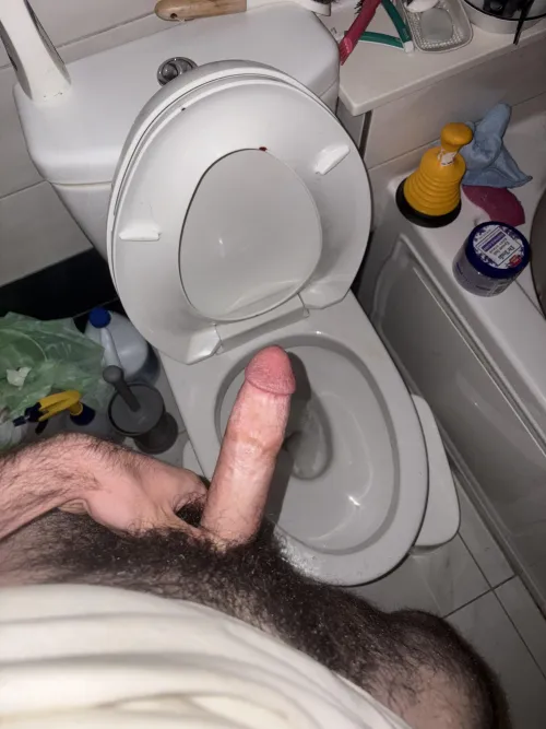 If u were to guess, how big do i look based on the pic?