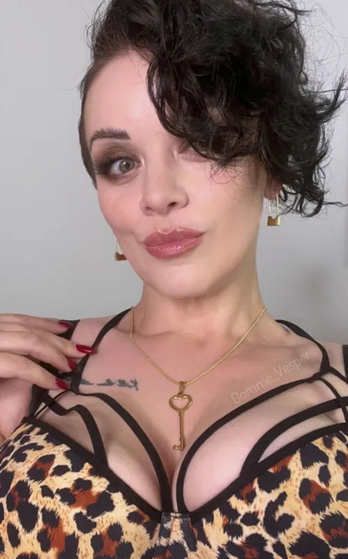 Ready to surrender? Taste my temptation 💋