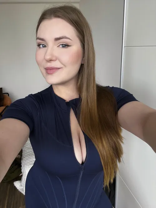 Braless gym outfit! Think anyone will notice? 👀