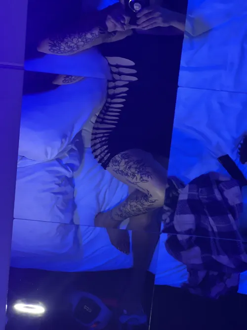 F4F looking for some Girl time ✂️ 👅 🐱 ♋️ while husband watches