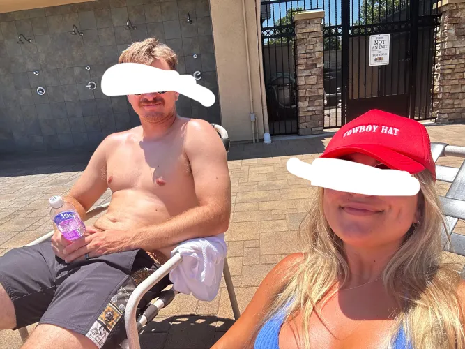 [fm4fm] 27/27- looking for other couples to explore and play with. We are open to pretty much anything . We are both fit and clean