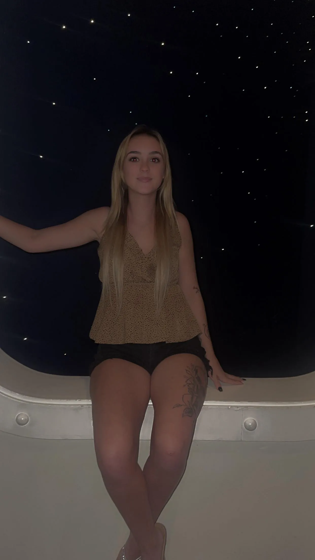 Looking for a legit sugar daddy:)