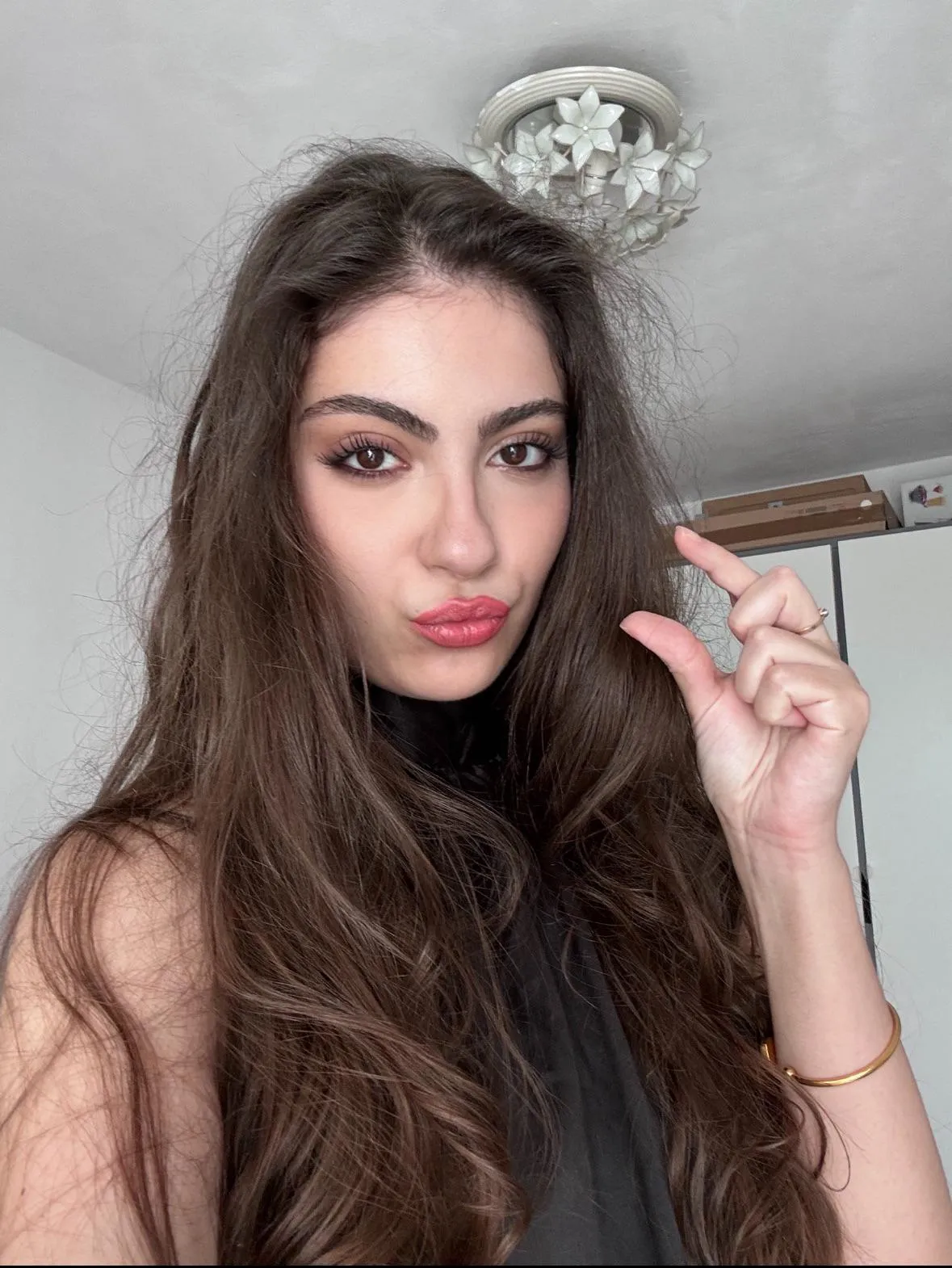 Zoom in, baby—I almost missed it