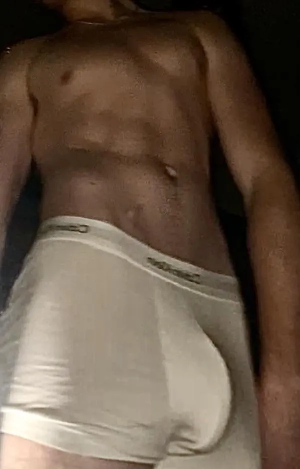 [19] Idk what to caption this so just enjoy my abs