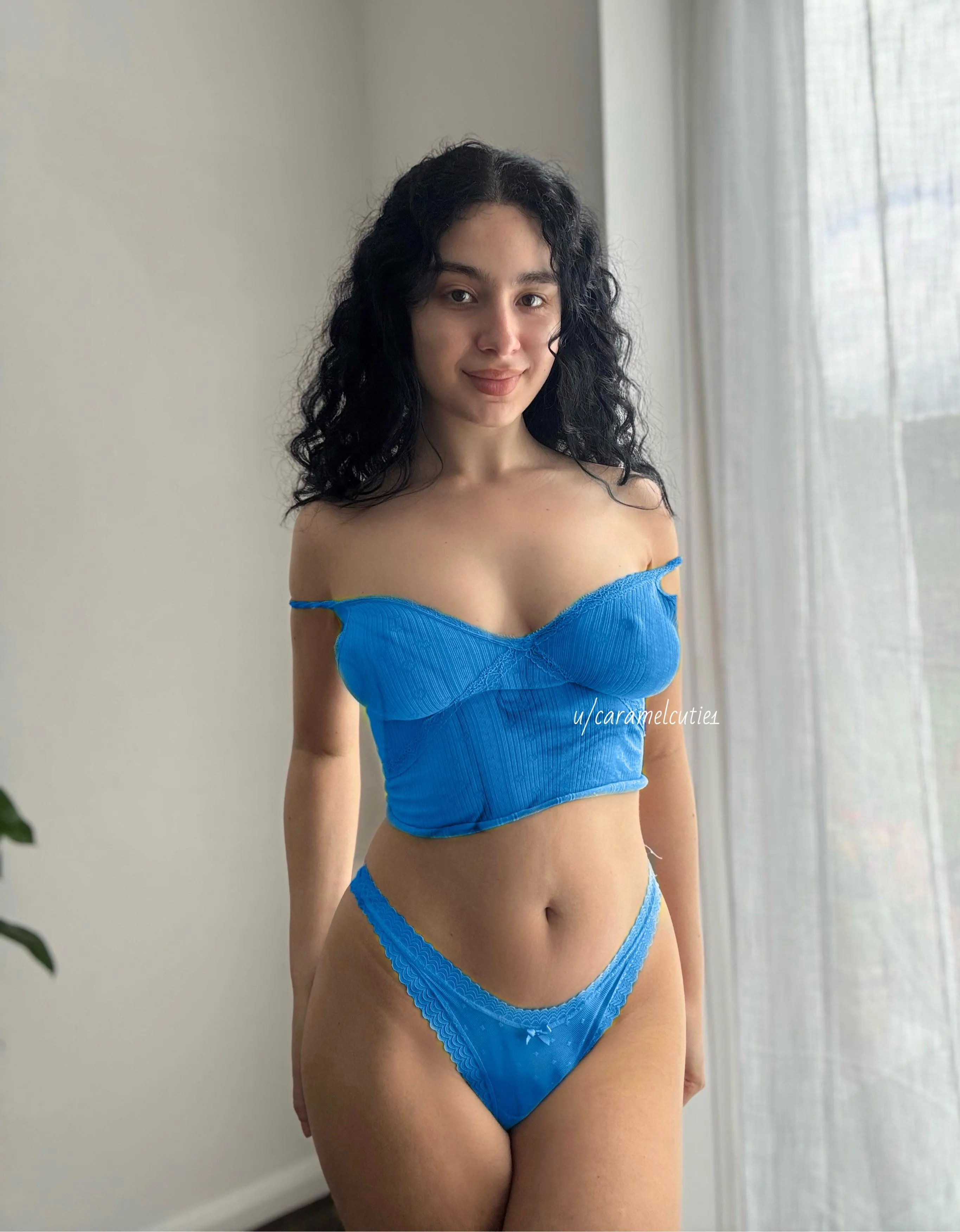 5’2 and fully natural