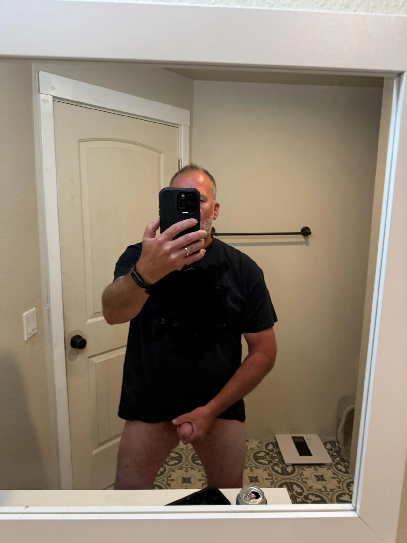 Any females at Fairmont Hot Springs this weekend want to have a quickie on the side?