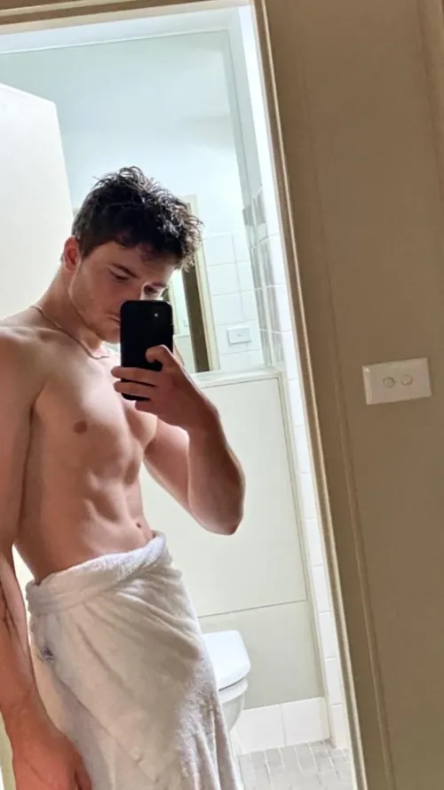 Face Reveal!! Ngl I am a bit nervous!