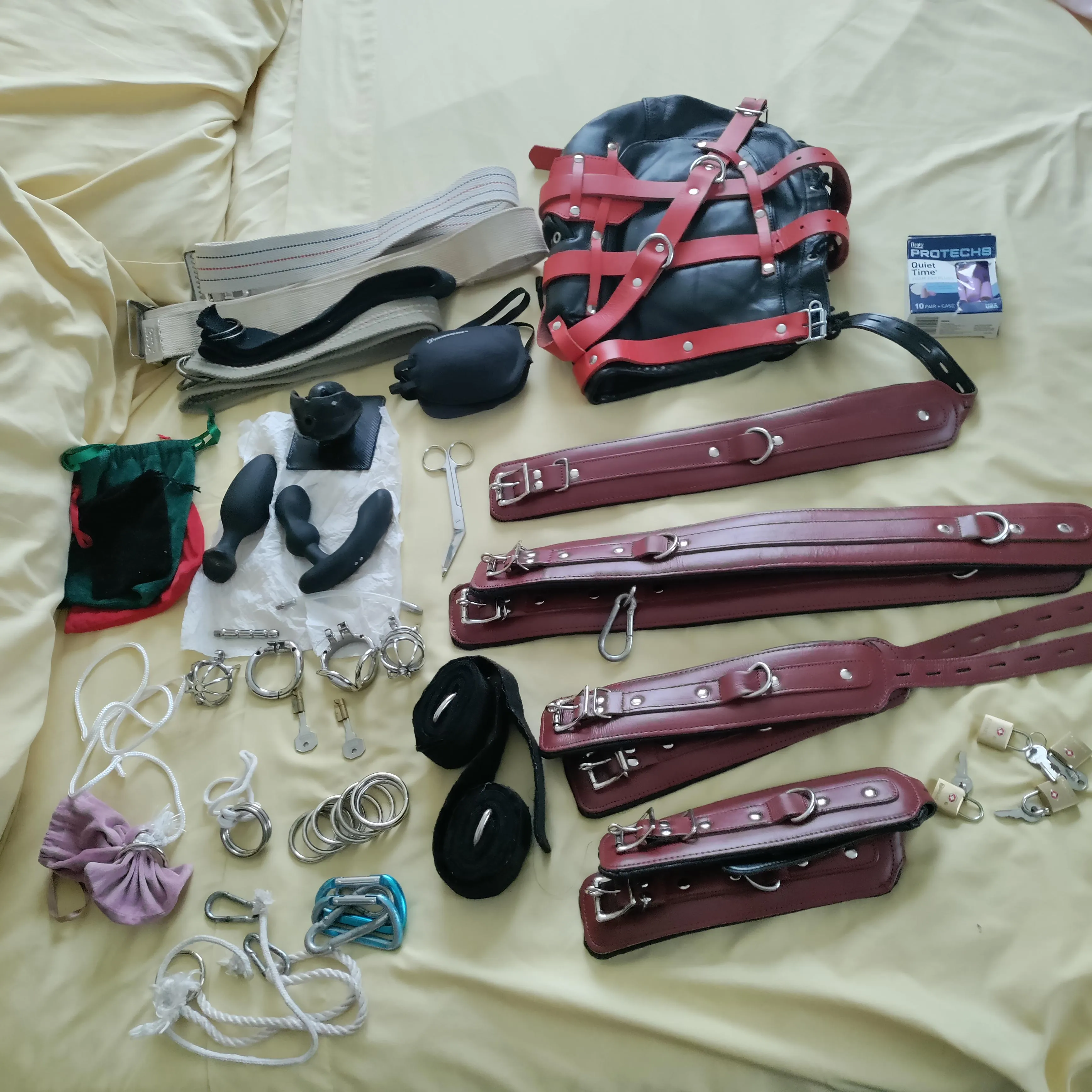 Have the day to myself to do some selfbondage