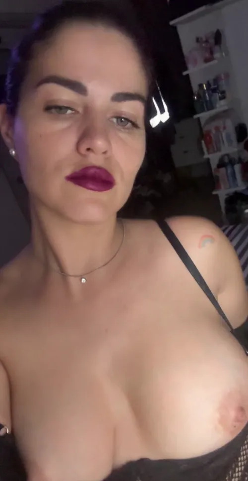 hopefully u won't get shy on my busty mommy assets