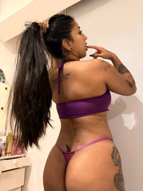 This hot babe is ready to please u🥵🥵🥵 check here for more ⬇️⬇️⬇️