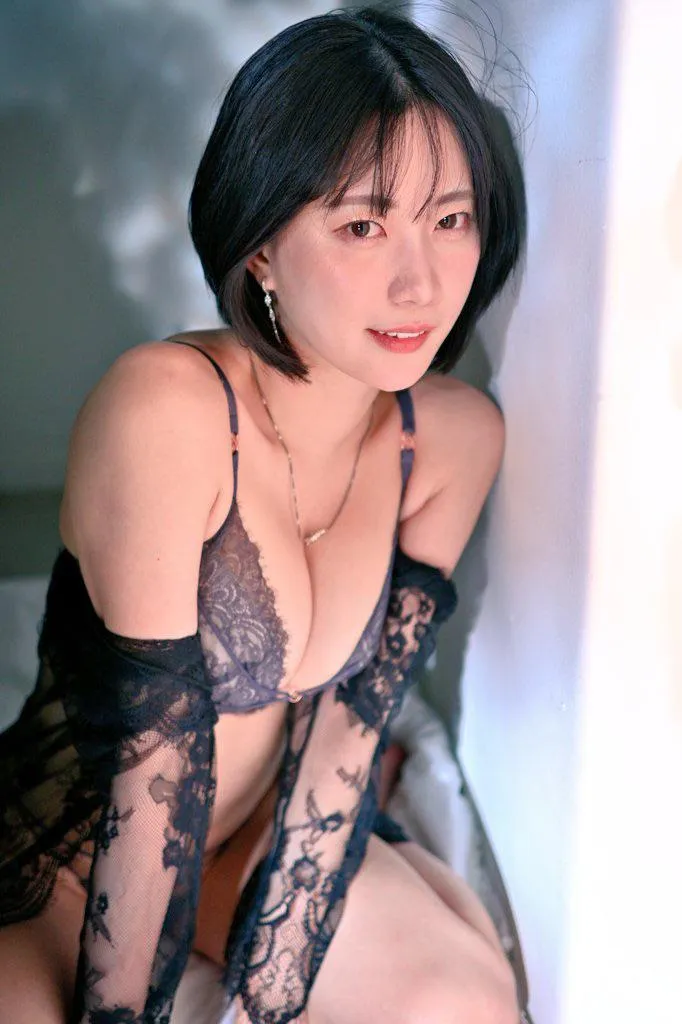 Akari Mitani