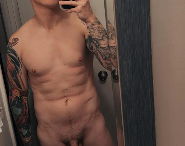 Anyone doing Lyft/uber right now? Need a ride