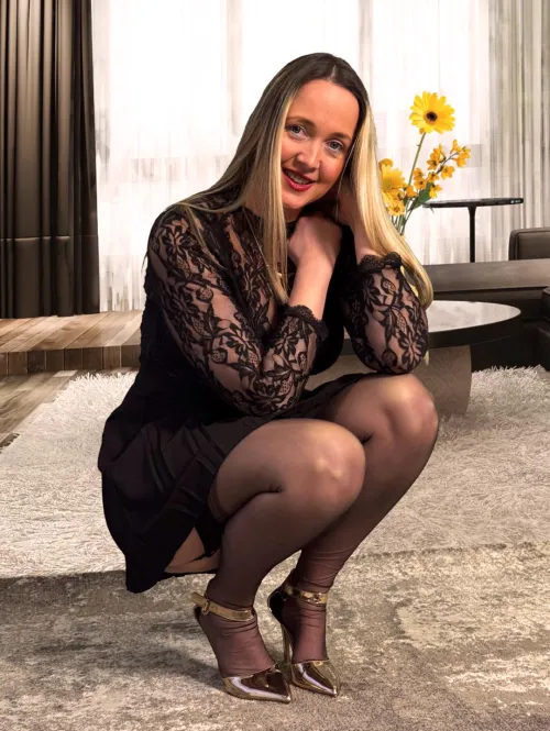 Black is always classy, do you agree